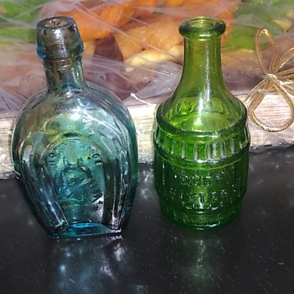 Vintage Wheaton Miniature Bottle